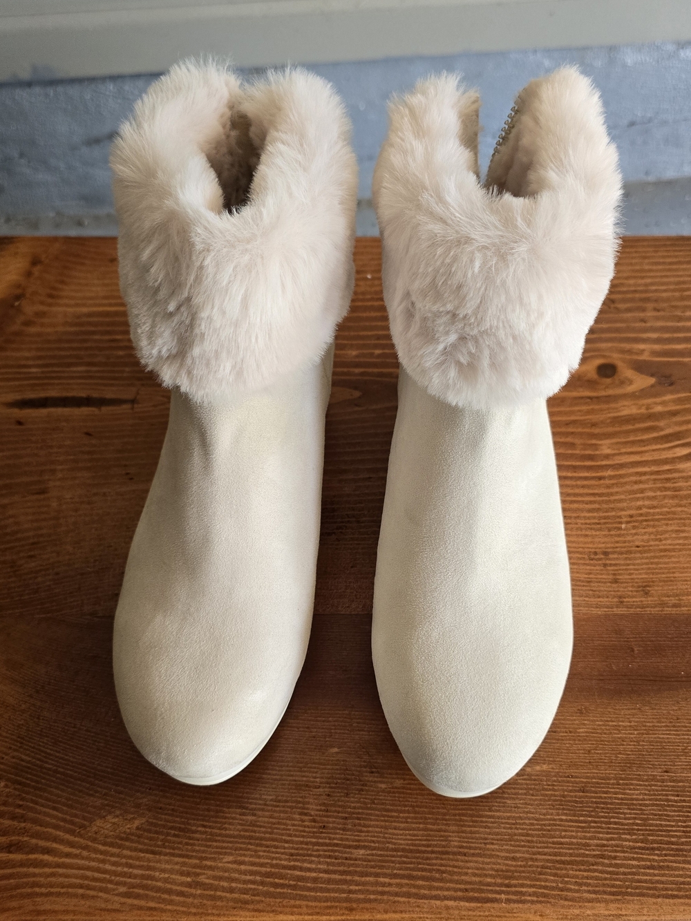 DKNY Women's Faux Fur Cuff Zip Ankle Boots - Cream/White